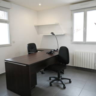 Bureau privé 12 m² 1 poste Location bureau Rue de Metz Nanterre 92000 - photo 1